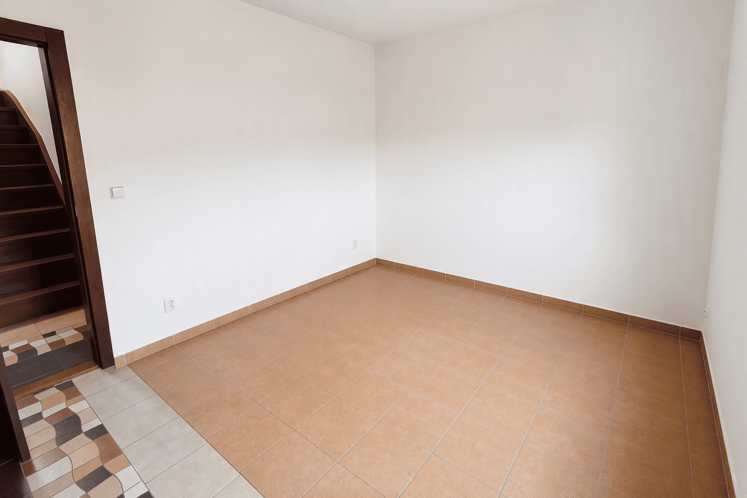 3 bedroom with open-plan kitchen flat to rent, 109 m², Pod Lipami, Prague, Prague 3 bedroom with open-plan kitchen flat to rent, 109 m², Pod Lipami, Prague, Prague