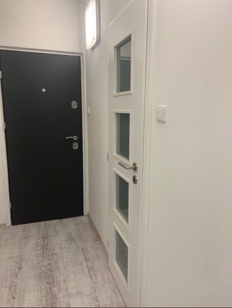 1 bedroom with open-plan kitchen flat to rent, 55 m², Lipová, Most, Ústecký Region 1 bedroom with open-plan kitchen flat to rent, 55 m², Lipová, Most, Ústecký Region