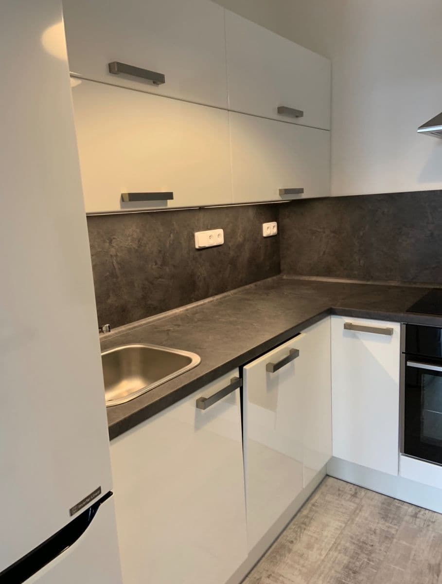 1 bedroom with open-plan kitchen flat to rent, 55 m², Lipová, Most, Ústecký Region 1 bedroom with open-plan kitchen flat to rent, 55 m², Lipová, Most, Ústecký Region