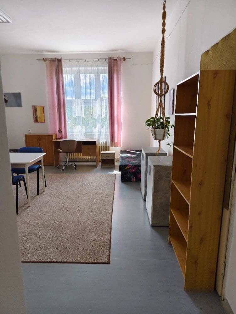 3 bedroom flat to rent, 40 m², Kamenomlýnská, Brno, Jihomoravský Region 3 bedroom flat to rent, 40 m², Kamenomlýnská, Brno, Jihomoravský Region