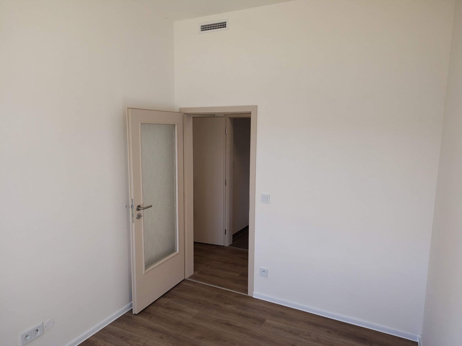 1 bedroom with open-plan kitchen flat to rent, 48 m², Arnošta Staňka, Prague, Prague 1 bedroom with open-plan kitchen flat to rent, 48 m², Arnošta Staňka, Prague, Prague