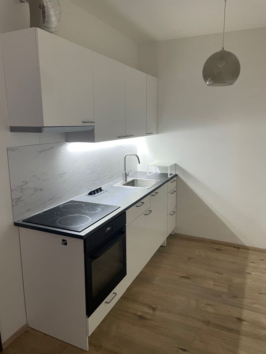 Studio flat to rent, 30 m², Jaroslava Holečka, Kladno, Středočeský Region Studio flat to rent, 30 m², Jaroslava Holečka, Kladno, Středočeský Region