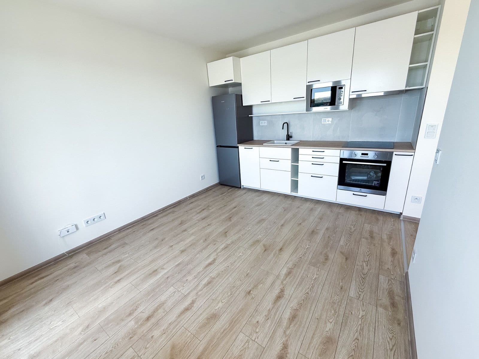 Studio flat to rent, 30 m², Arnošta Staňka, Prague, Prague Studio flat to rent, 30 m², Arnošta Staňka, Prague, Prague