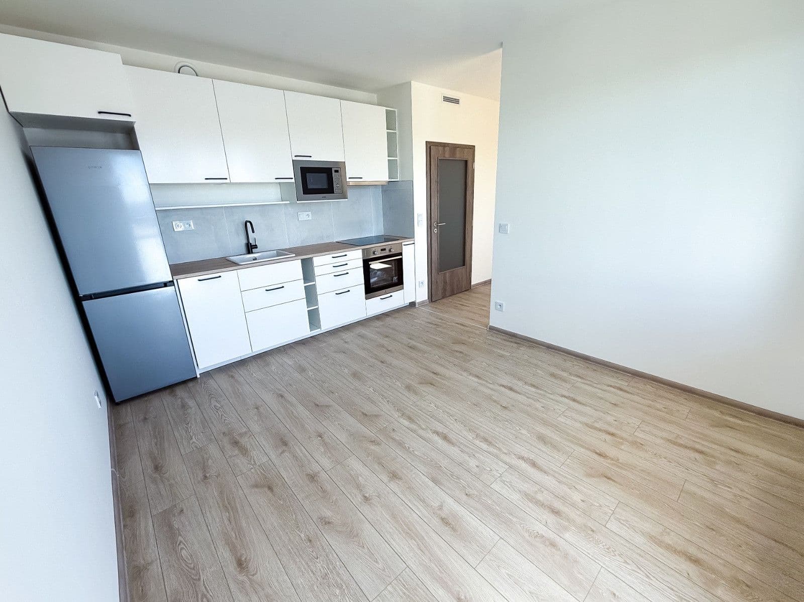 Studio flat to rent, 30 m², Arnošta Staňka, Prague, Prague Studio flat to rent, 30 m², Arnošta Staňka, Prague, Prague