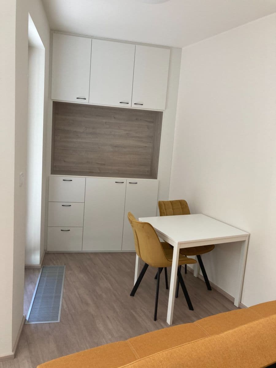 Studio flat to rent, 31 m², Šternovská, Prague, Prague Studio flat to rent, 31 m², Šternovská, Prague, Prague