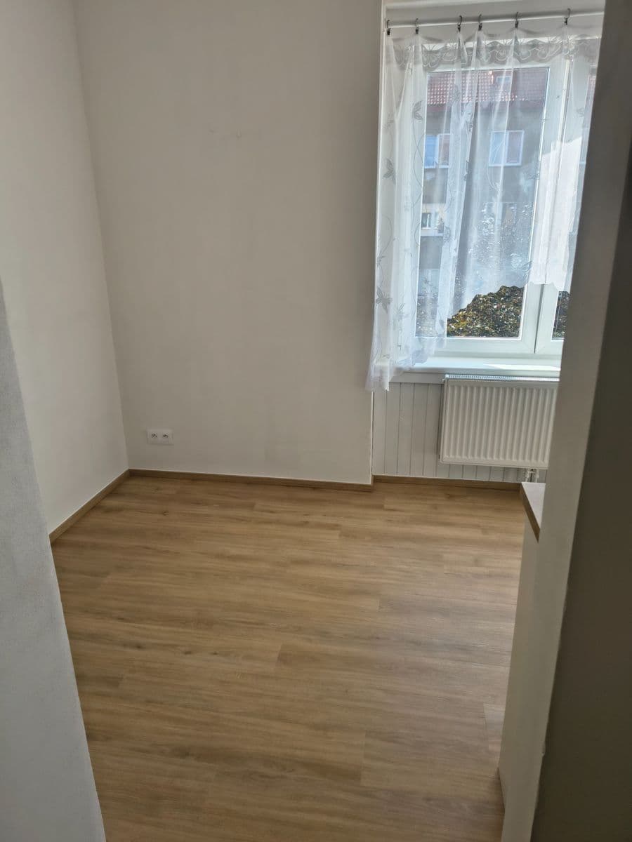 3 bedroom flat to rent, 74 m², Sladkovského, Kolín, Středočeský Region 3 bedroom flat to rent, 74 m², Sladkovského, Kolín, Středočeský Region