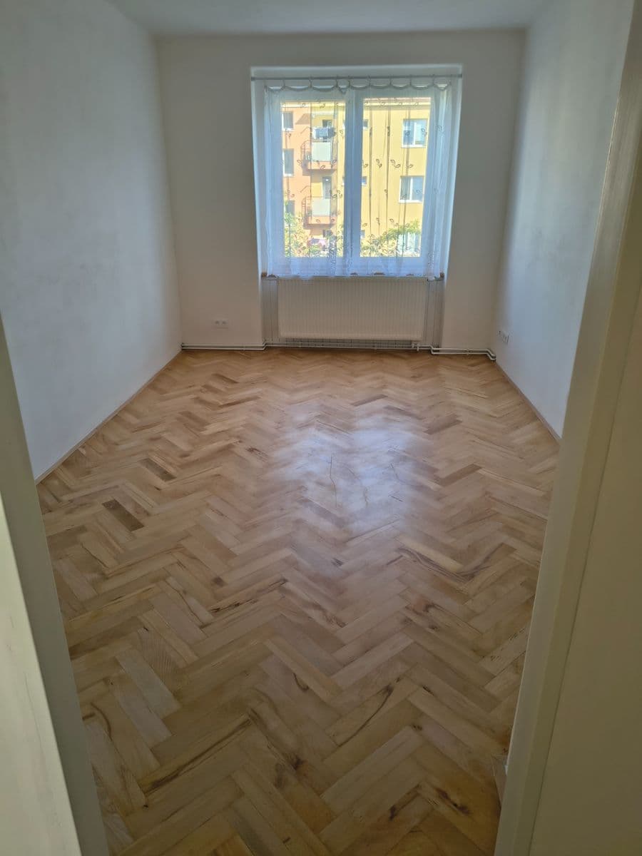 3 bedroom flat to rent, 74 m², Sladkovského, Kolín, Středočeský Region 3 bedroom flat to rent, 74 m², Sladkovského, Kolín, Středočeský Region