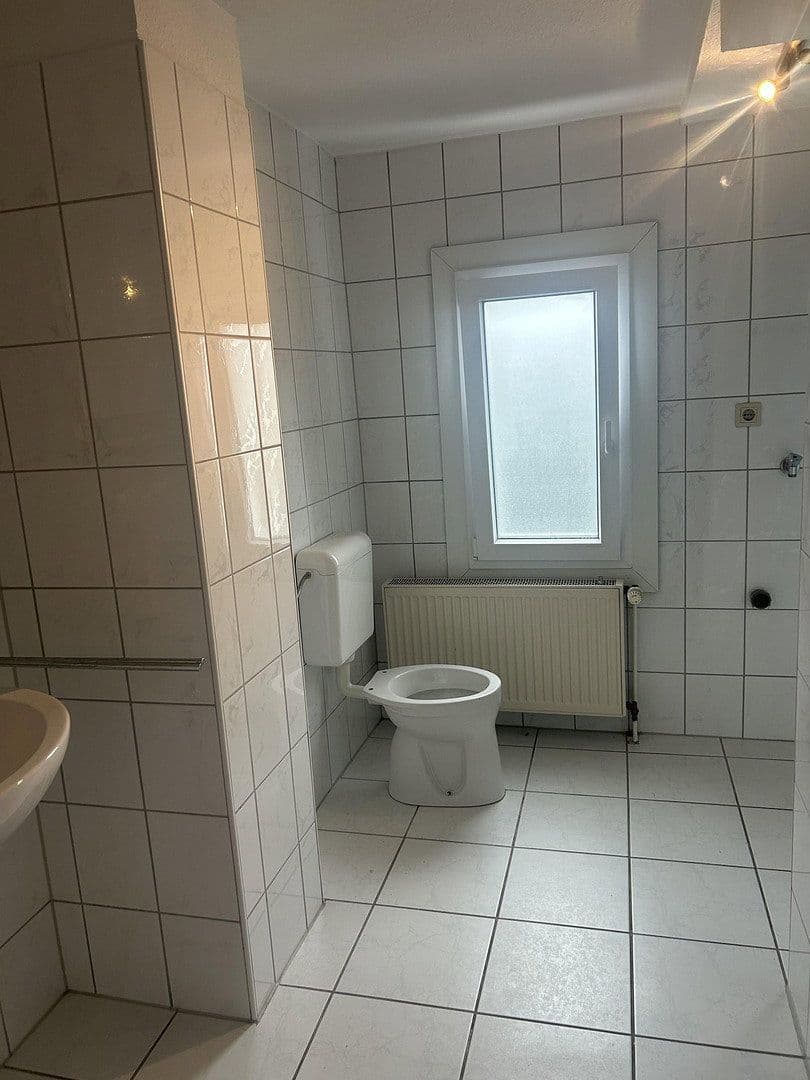 office to rent, 100 m², Schützenstraße 28, Remscheid, North Rhine-Westphalia office to rent, 100 m², Schützenstraße 28, Remscheid, North Rhine-Westphalia