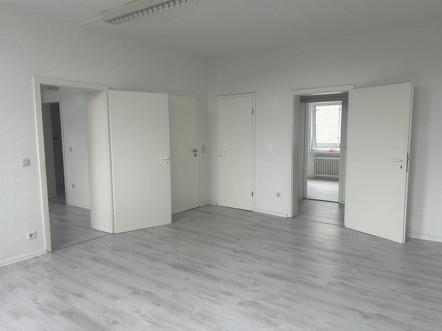 office to rent, 100 m², Schützenstraße 28, Remscheid, North Rhine-Westphalia office to rent, 100 m², Schützenstraße 28, Remscheid, North Rhine-Westphalia