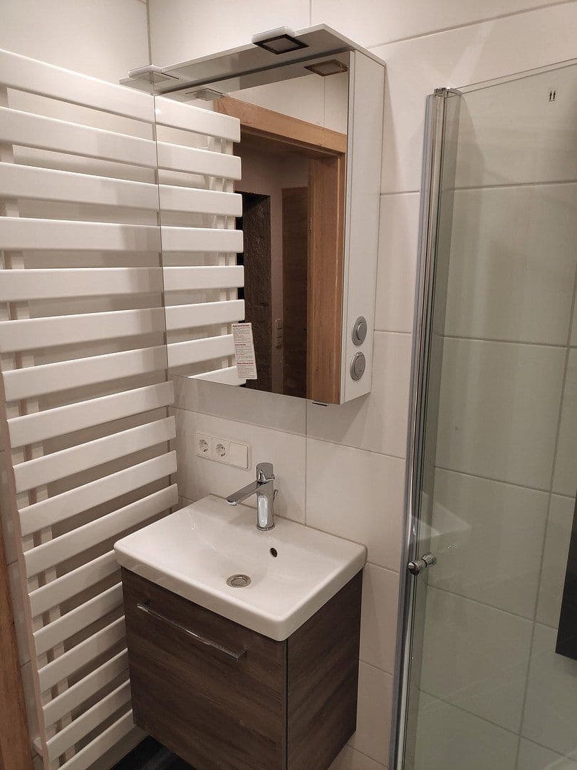 2 bedroom with open-plan kitchen flat to rent, 83 m², Neuhausen auf den Fildern, Baden-Württemberg 2 bedroom with open-plan kitchen flat to rent, 83 m², Neuhausen auf den Fildern, Baden-Württemberg