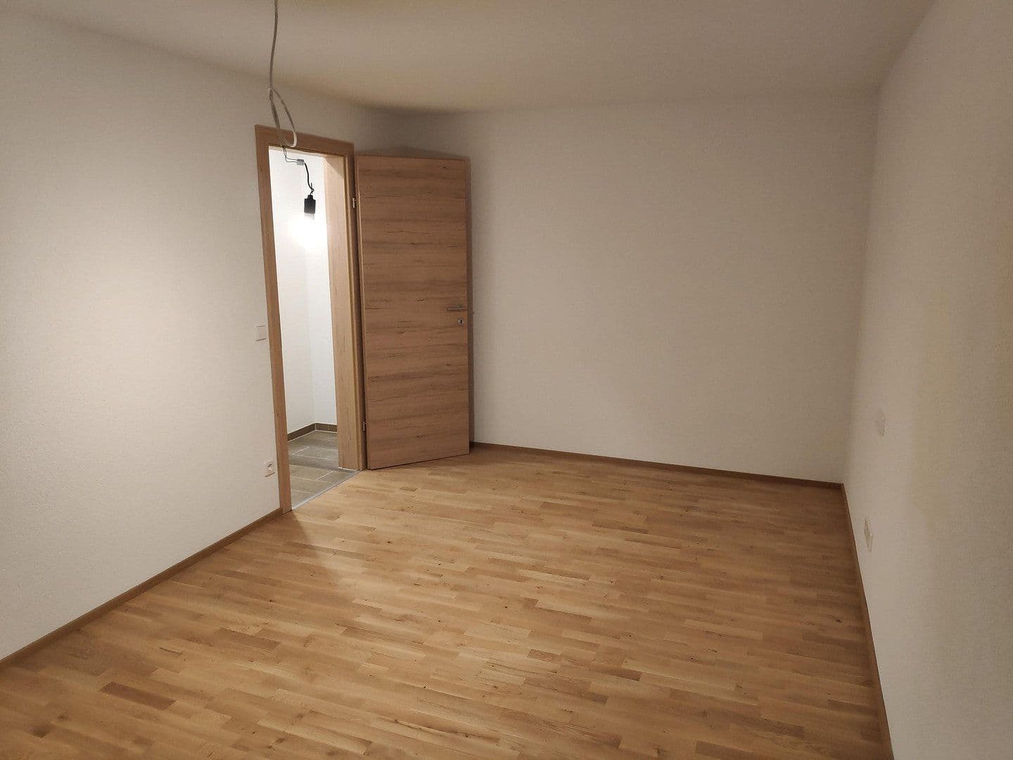 2 bedroom with open-plan kitchen flat to rent, 83 m², Neuhausen auf den Fildern, Baden-Württemberg 2 bedroom with open-plan kitchen flat to rent, 83 m², Neuhausen auf den Fildern, Baden-Württemberg