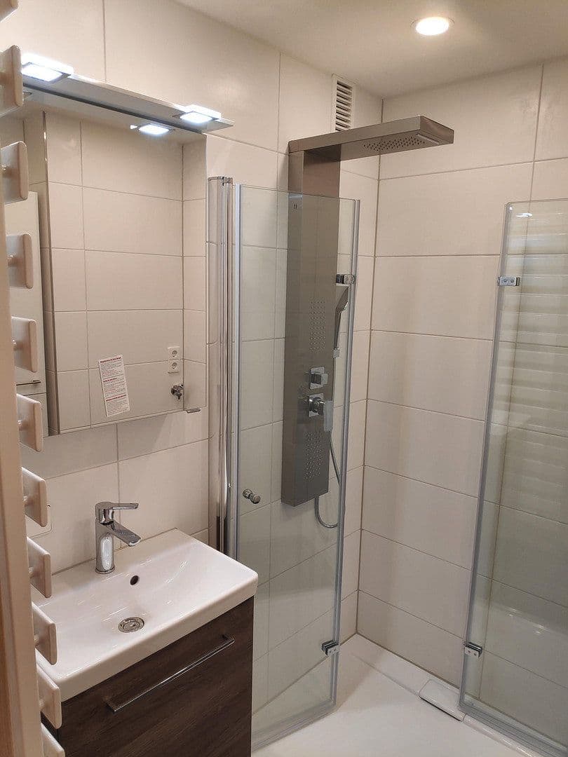 2 bedroom with open-plan kitchen flat to rent, 83 m², Neuhausen auf den Fildern, Baden-Württemberg 2 bedroom with open-plan kitchen flat to rent, 83 m², Neuhausen auf den Fildern, Baden-Württemberg