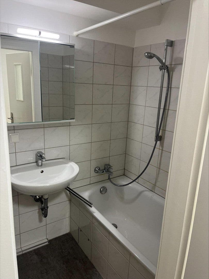 1 bedroom flat to rent, 40 m², Rather Kirchplatz 1, Düsseldorf, North Rhine-Westphalia 1 bedroom flat to rent, 40 m², Rather Kirchplatz 1, Düsseldorf, North Rhine-Westphalia