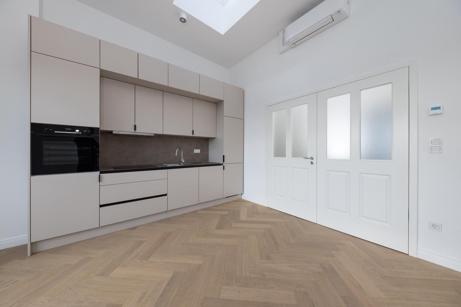 3 bedroom flat for sale, 82 m², Schönebergerstraße 9, Berlin, Berlin 3 bedroom flat for sale, 82 m², Schönebergerstraße 9, Berlin, Berlin