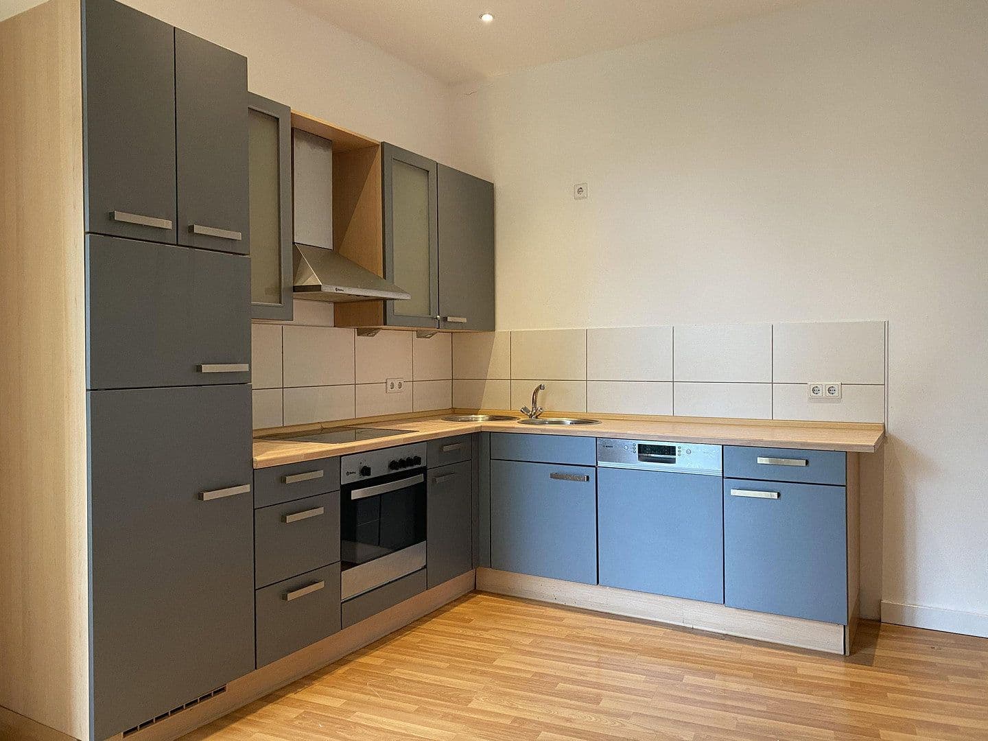 4 bedroom flat to rent, 108 m², Steinbrinkstraße 105, Oberhausen, North Rhine-Westphalia 4 bedroom flat to rent, 108 m², Steinbrinkstraße 105, Oberhausen, North Rhine-Westphalia