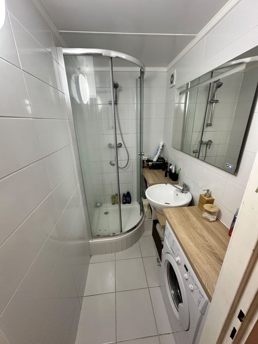 1 bedroom with open-plan kitchen flat for sale, 45 m², Kozmíkova, Prague, Prague 1 bedroom with open-plan kitchen flat for sale, 45 m², Kozmíkova, Prague, Prague