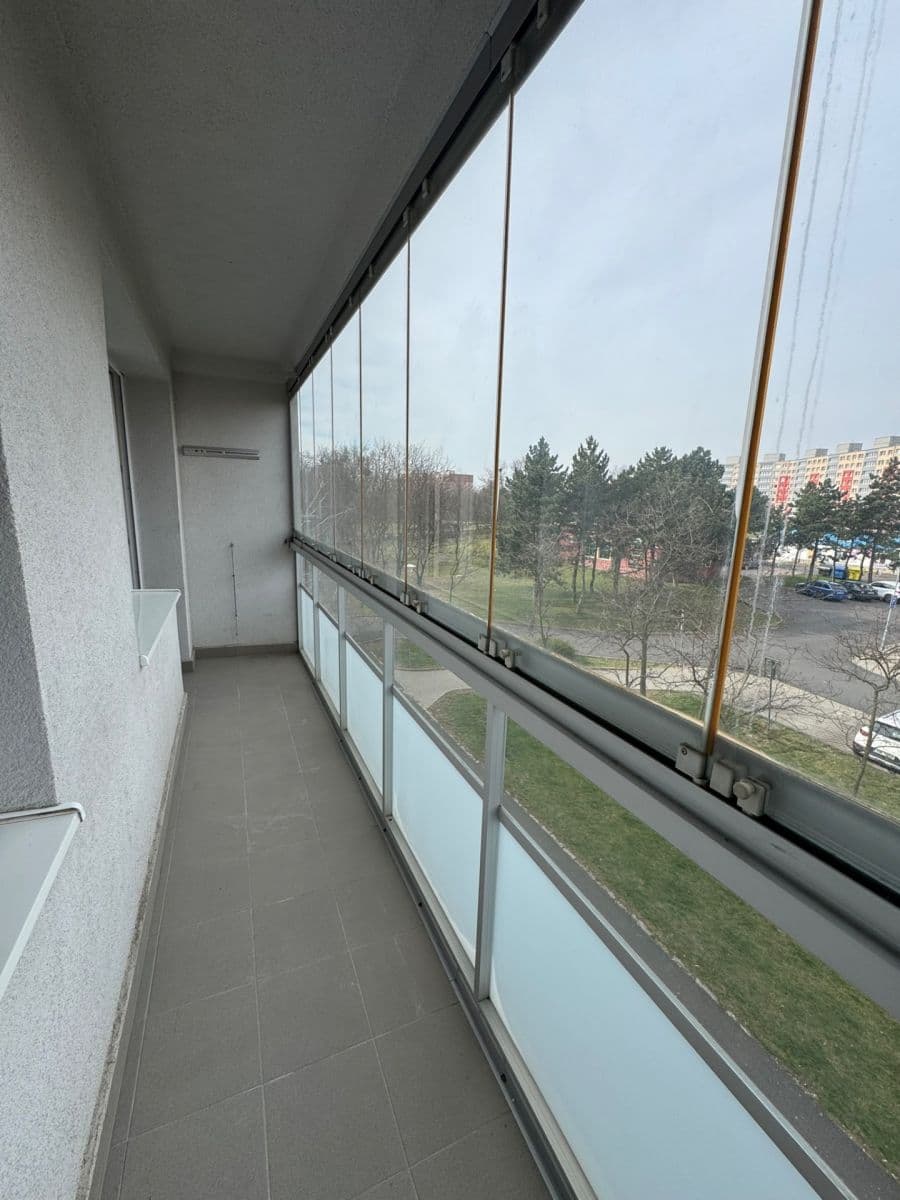 1 bedroom with open-plan kitchen flat to rent, 49 m², Rozmarýnová, Most, Ústecký Region 1 bedroom with open-plan kitchen flat to rent, 49 m², Rozmarýnová, Most, Ústecký Region