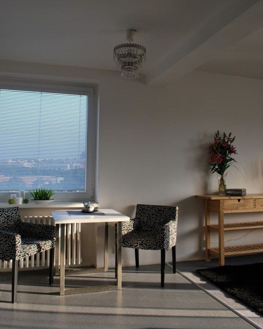 3 bedroom flat to rent, 77 m², Hájenská, Prague, Prague 3 bedroom flat to rent, 77 m², Hájenská, Prague, Prague