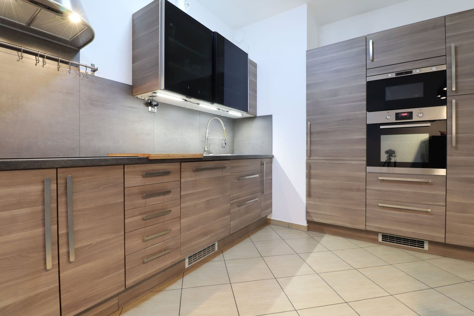 1 bedroom with open-plan kitchen flat to rent, 61 m², Přeučilova, Prague, Prague 1 bedroom with open-plan kitchen flat to rent, 61 m², Přeučilova, Prague, Prague
