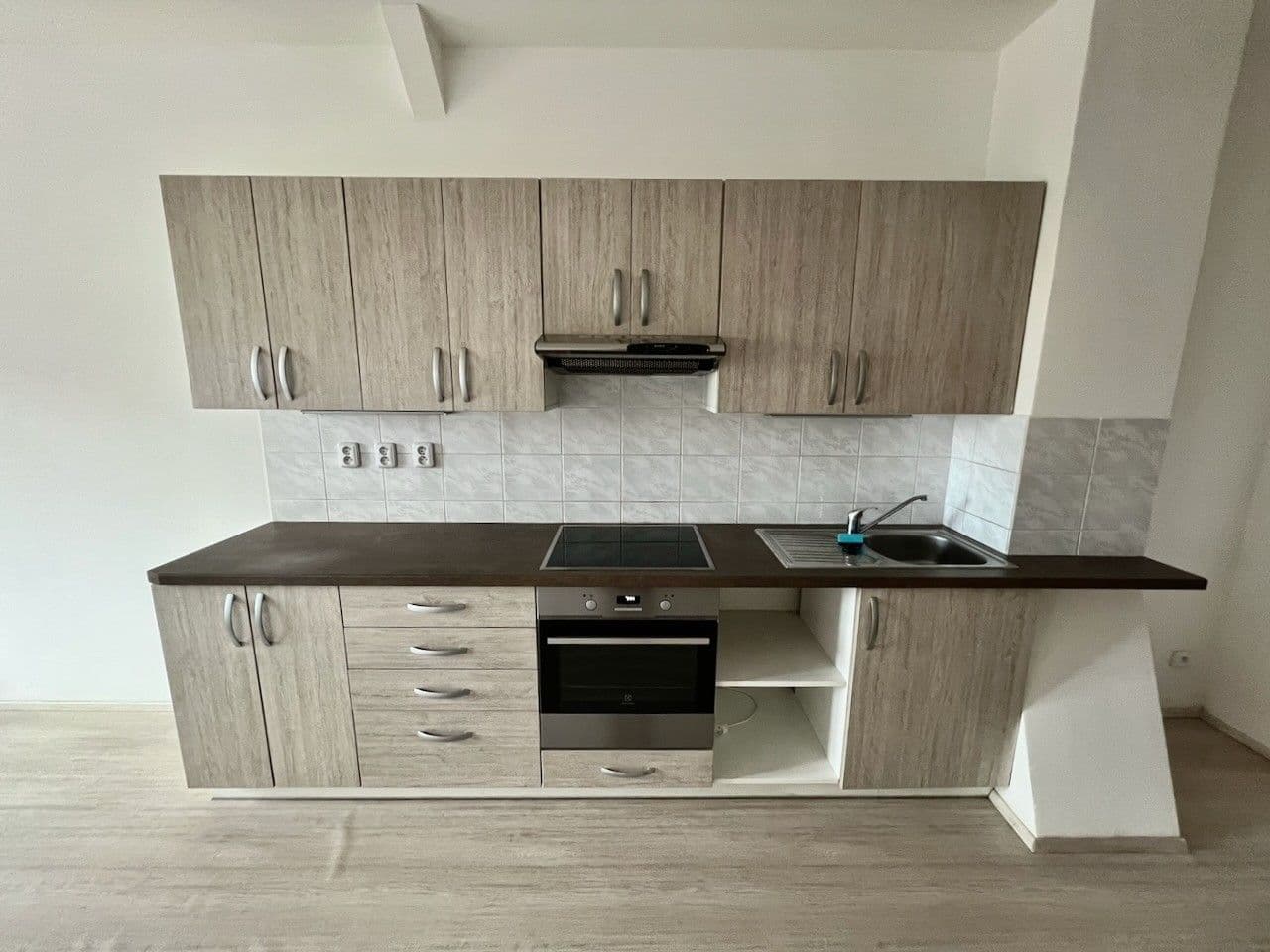 2 bedroom with open-plan kitchen flat to rent, 65 m², Revoluční, Plzeň, Plzeňský Region 2 bedroom with open-plan kitchen flat to rent, 65 m², Revoluční, Plzeň, Plzeňský Region