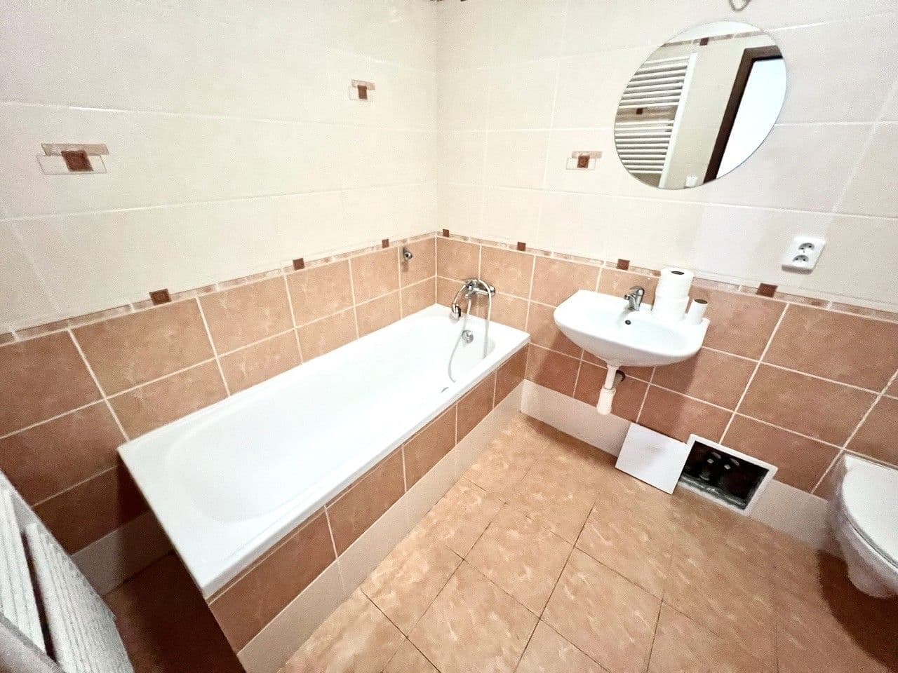 2 bedroom with open-plan kitchen flat to rent, 65 m², Revoluční, Plzeň, Plzeňský Region 2 bedroom with open-plan kitchen flat to rent, 65 m², Revoluční, Plzeň, Plzeňský Region