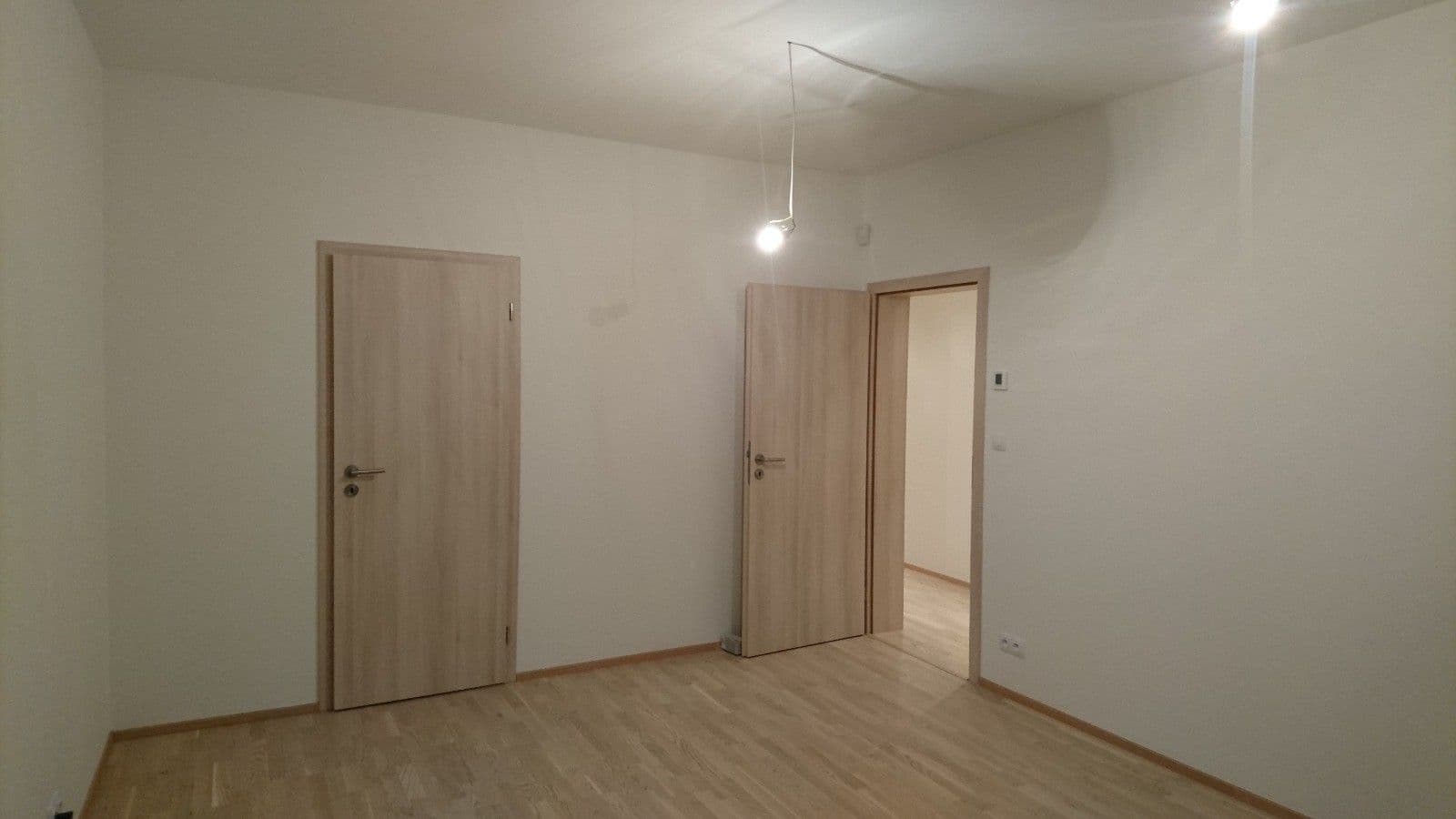 2 bedroom with open-plan kitchen flat to rent, 101 m², Olšanská, Prague, Prague 2 bedroom with open-plan kitchen flat to rent, 101 m², Olšanská, Prague, Prague