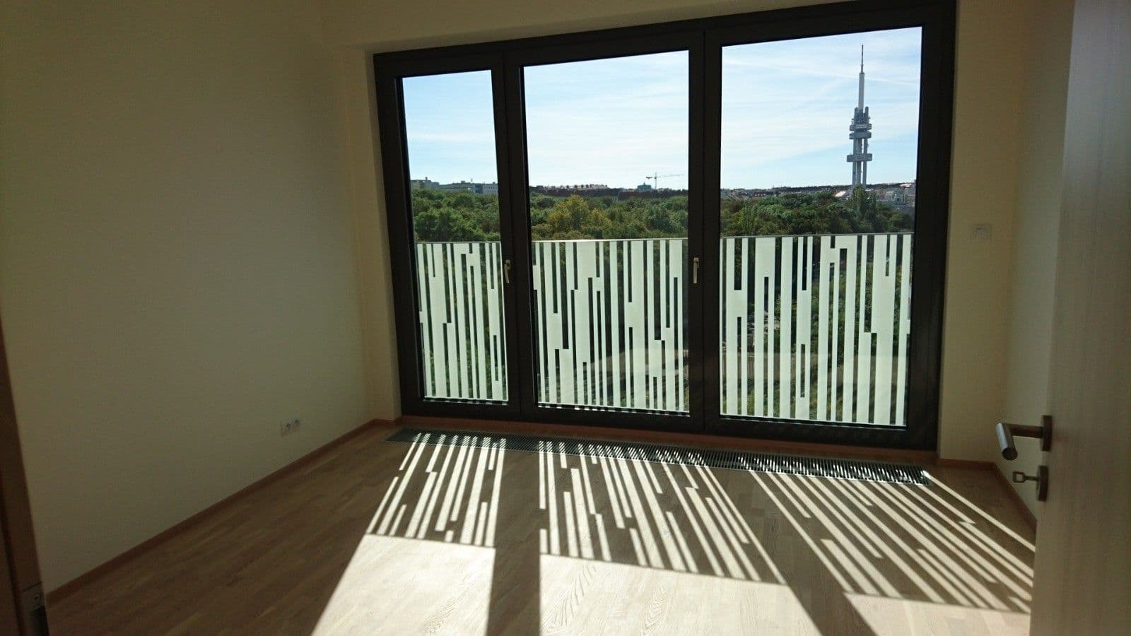 2 bedroom with open-plan kitchen flat to rent, 101 m², Olšanská, Prague, Prague 2 bedroom with open-plan kitchen flat to rent, 101 m², Olšanská, Prague, Prague