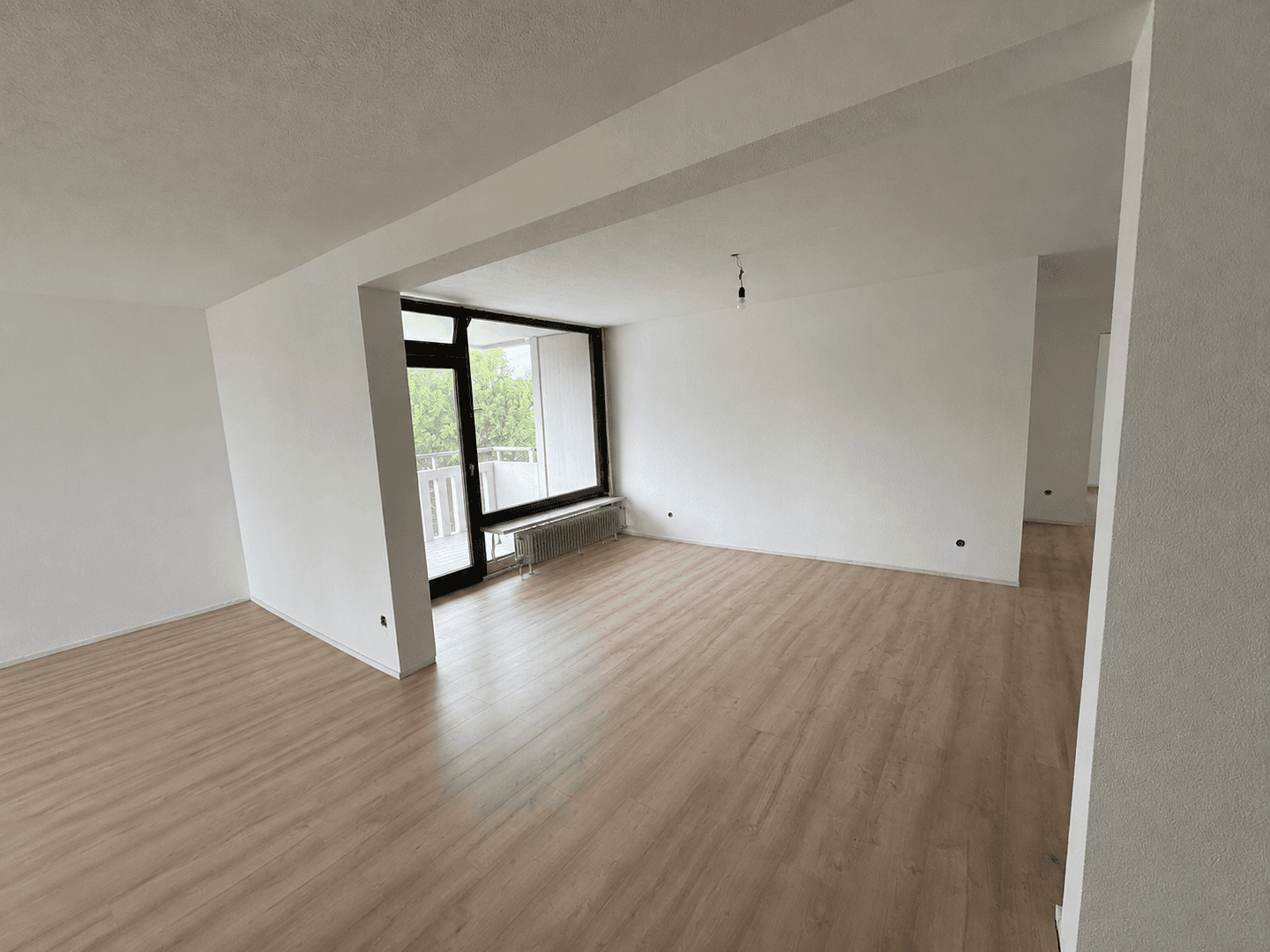 2 bedroom with open-plan kitchen flat to rent, 114 m², Bietigheim-Bissingen, Baden-Württemberg 2 bedroom with open-plan kitchen flat to rent, 114 m², Bietigheim-Bissingen, Baden-Württemberg