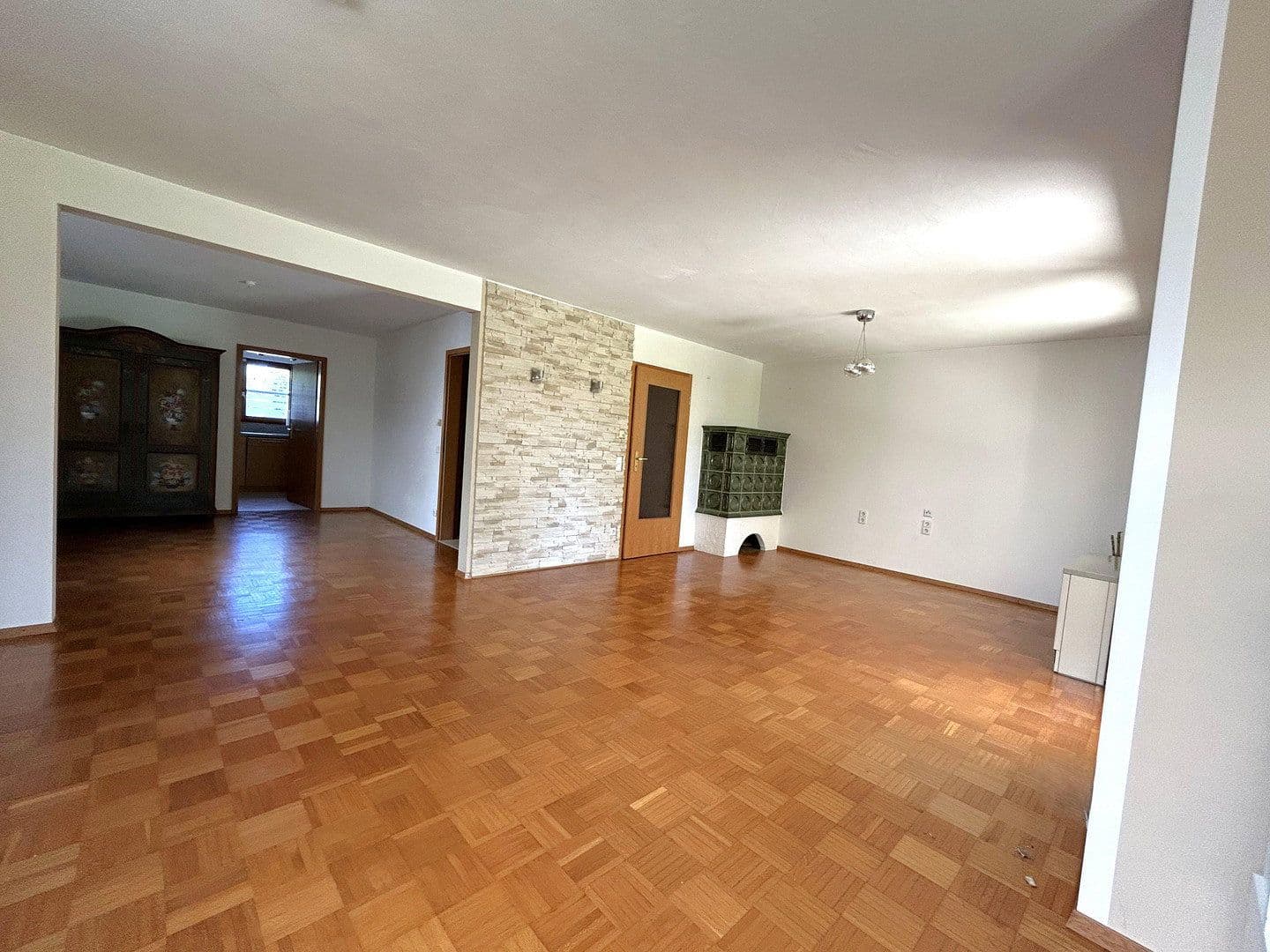 3 bedroom with open-plan kitchen flat for sale, 110 m², Goethestraße 10, Dettingen unter Teck, Baden-Württemberg 3 bedroom with open-plan kitchen flat for sale, 110 m², Goethestraße 10, Dettingen unter Teck, Baden-Württemberg