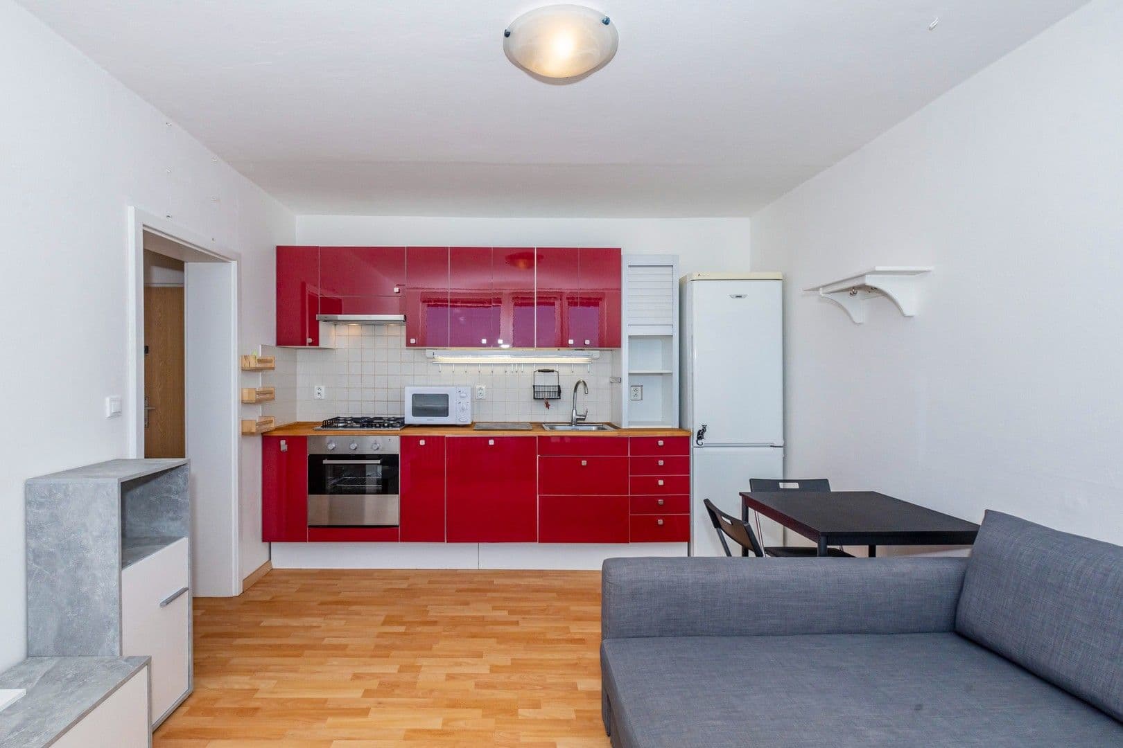 1 bedroom with open-plan kitchen flat to rent, 32 m², Jabloňová, Prague, Prague 1 bedroom with open-plan kitchen flat to rent, 32 m², Jabloňová, Prague, Prague