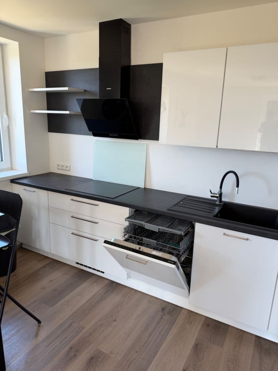1 bedroom with open-plan kitchen flat to rent, 52 m², Zborovská, Jince, Středočeský Region 1 bedroom with open-plan kitchen flat to rent, 52 m², Zborovská, Jince, Středočeský Region