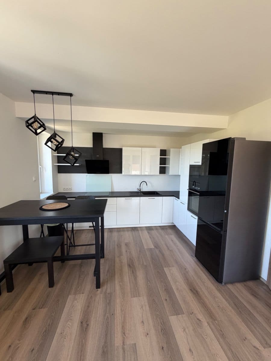 1 bedroom with open-plan kitchen flat to rent, 52 m², Zborovská, Jince, Středočeský Region 1 bedroom with open-plan kitchen flat to rent, 52 m², Zborovská, Jince, Středočeský Region