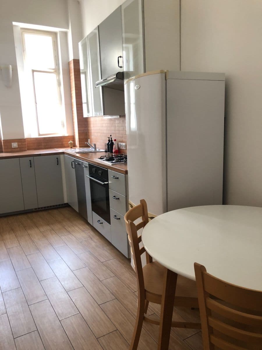 2 bedroom flat to rent, 80 m², Odborů, Prague, Prague 2 bedroom flat to rent, 80 m², Odborů, Prague, Prague