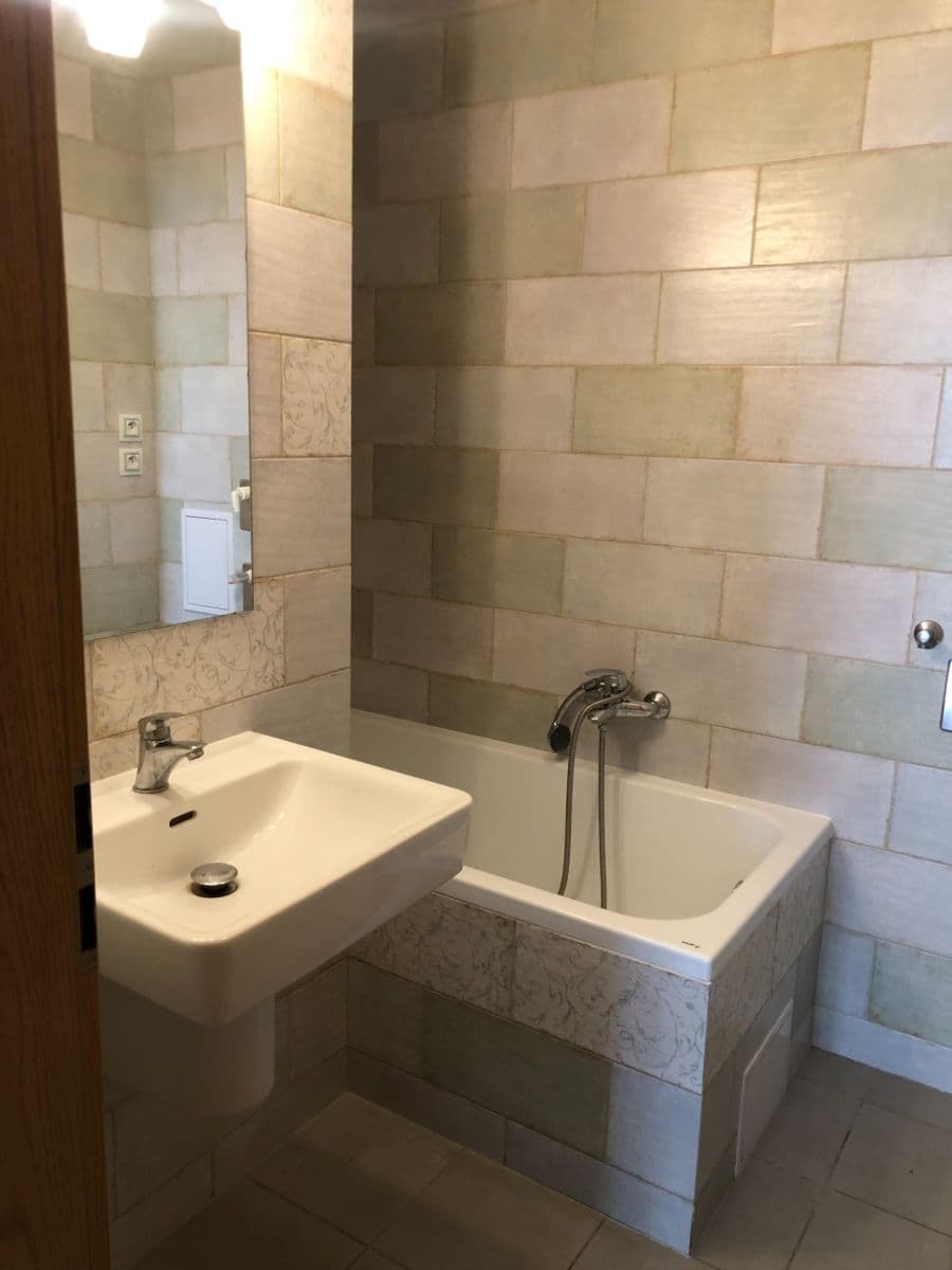 2 bedroom flat to rent, 80 m², Odborů, Prague, Prague 2 bedroom flat to rent, 80 m², Odborů, Prague, Prague