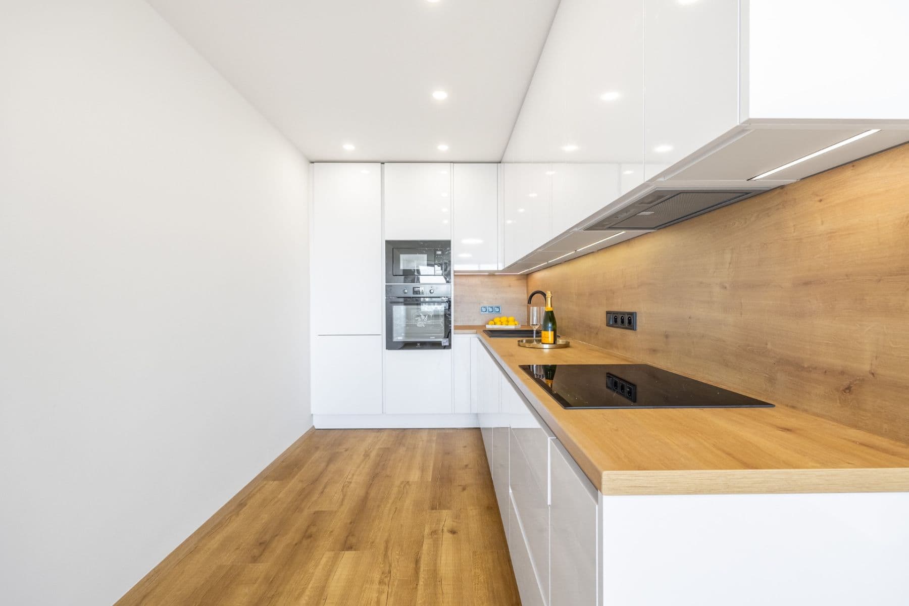 2 bedroom with open-plan kitchen flat for sale, 69 m², Rezlerova, Prague, Prague 2 bedroom with open-plan kitchen flat for sale, 69 m², Rezlerova, Prague, Prague