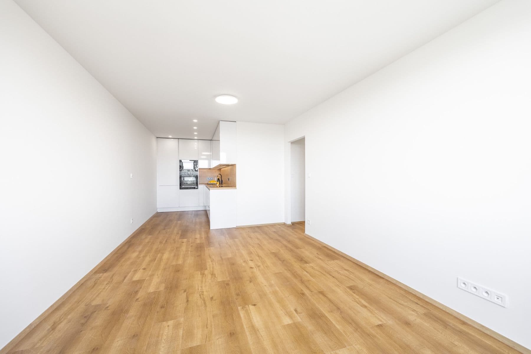 2 bedroom with open-plan kitchen flat for sale, 69 m², Rezlerova, Prague, Prague 2 bedroom with open-plan kitchen flat for sale, 69 m², Rezlerova, Prague, Prague