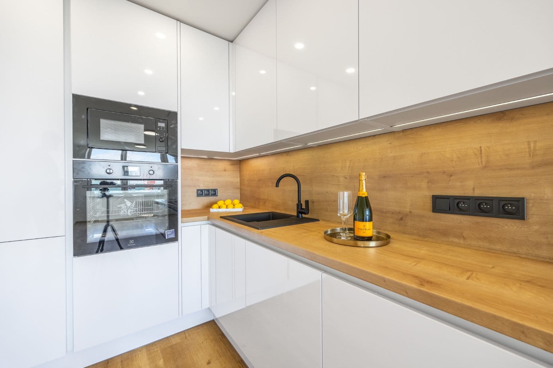 2 bedroom with open-plan kitchen flat for sale, 69 m², Rezlerova, Prague, Prague 2 bedroom with open-plan kitchen flat for sale, 69 m², Rezlerova, Prague, Prague