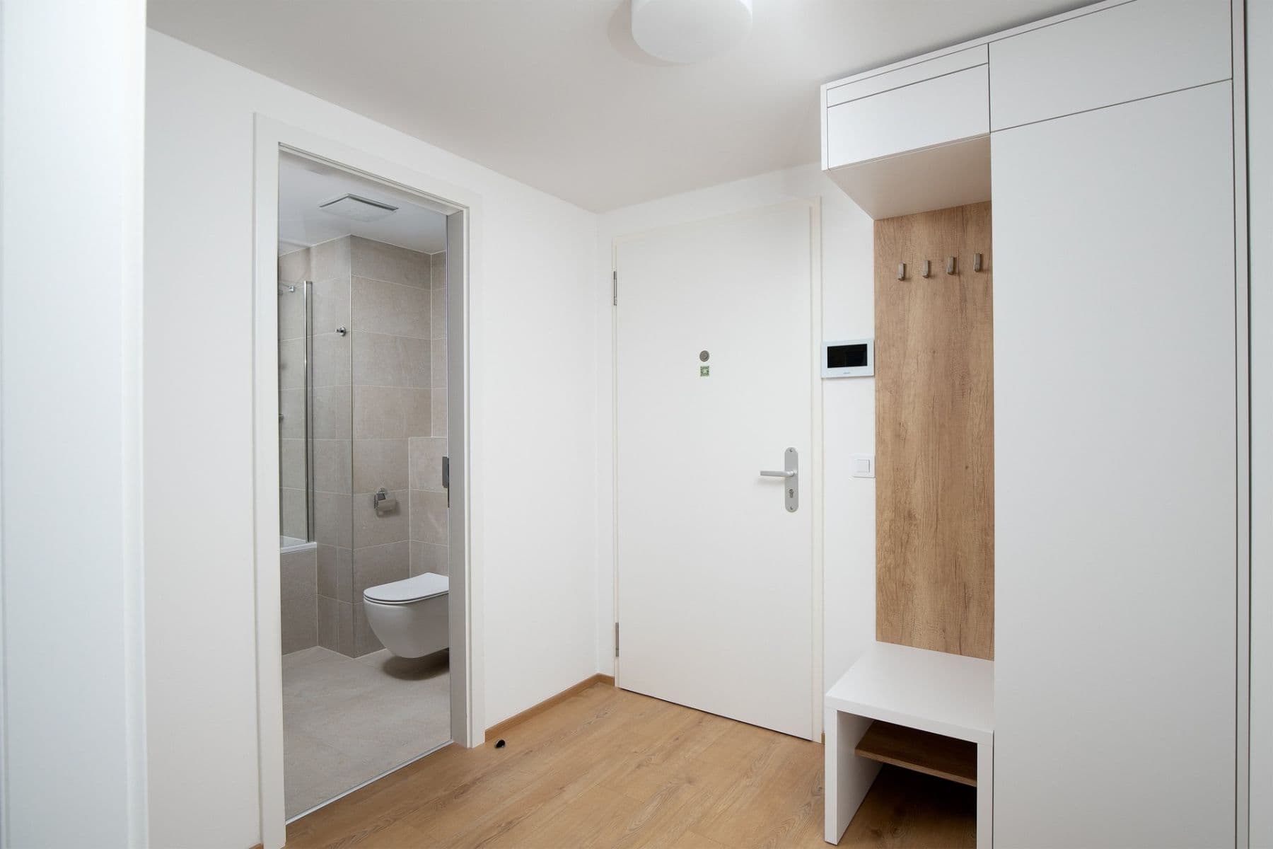 1 bedroom with open-plan kitchen flat to rent, 56 m², Nebřenická, Prague, Prague 1 bedroom with open-plan kitchen flat to rent, 56 m², Nebřenická, Prague, Prague