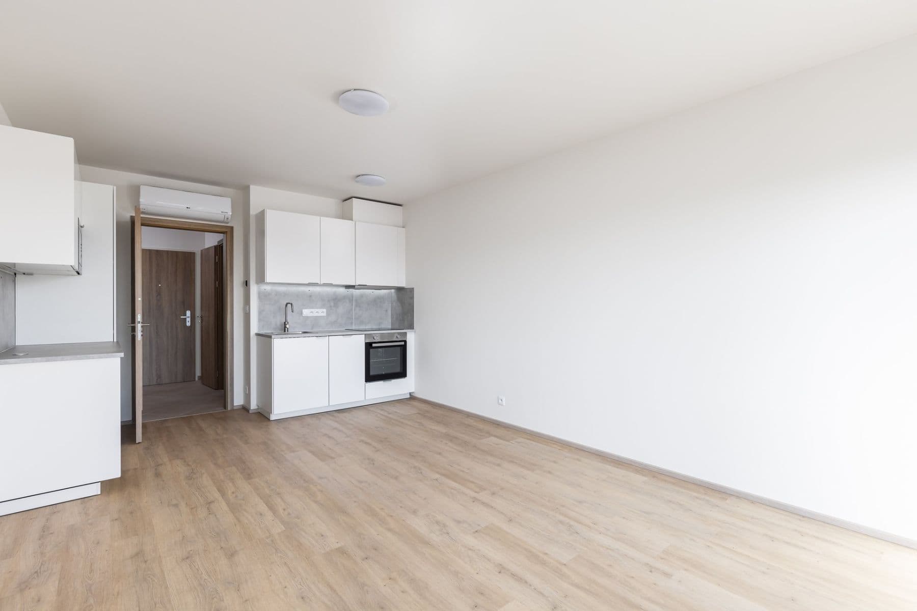 Studio flat to rent, 33 m², Výstavní, Prague, Prague Studio flat to rent, 33 m², Výstavní, Prague, Prague