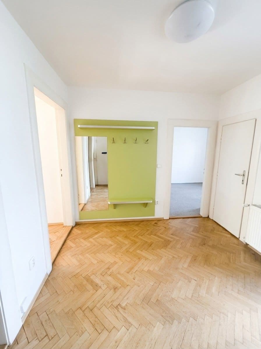 3 bedroom flat to rent, 107 m², Vlhká, Brno, Jihomoravský Region 3 bedroom flat to rent, 107 m², Vlhká, Brno, Jihomoravský Region
