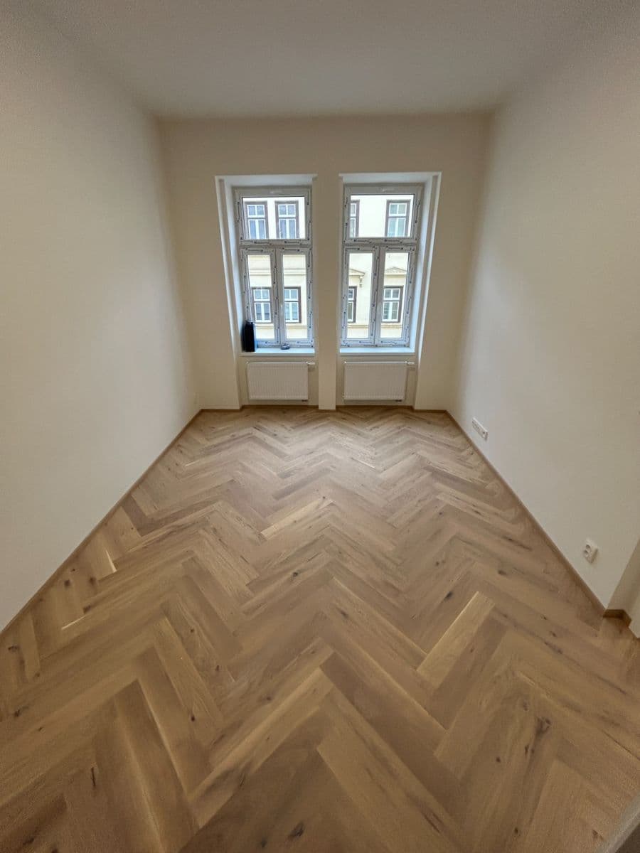 2 bedroom with open-plan kitchen flat to rent, 82 m², Milíčova, Prague, Prague 2 bedroom with open-plan kitchen flat to rent, 82 m², Milíčova, Prague, Prague