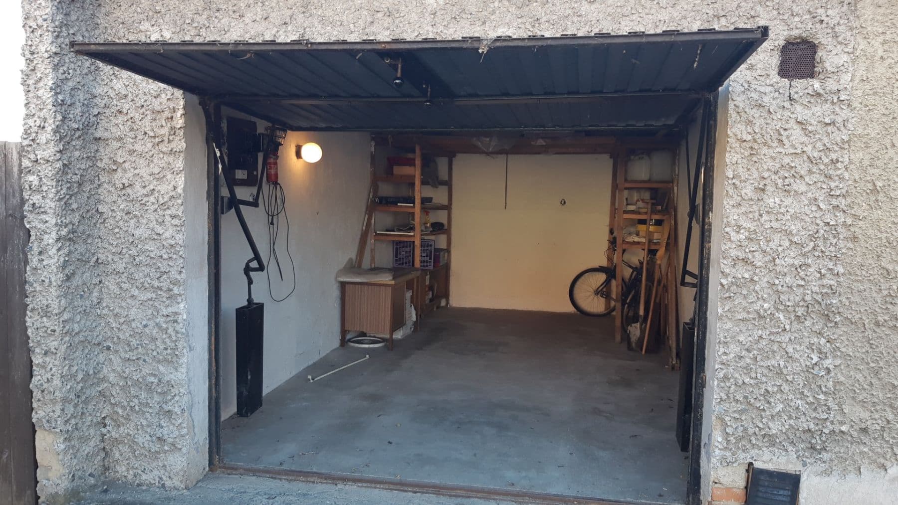 garage to rent, 16 m², Buzulucká, Olomouc, Olomoucký Region garage to rent, 16 m², Buzulucká, Olomouc, Olomoucký Region