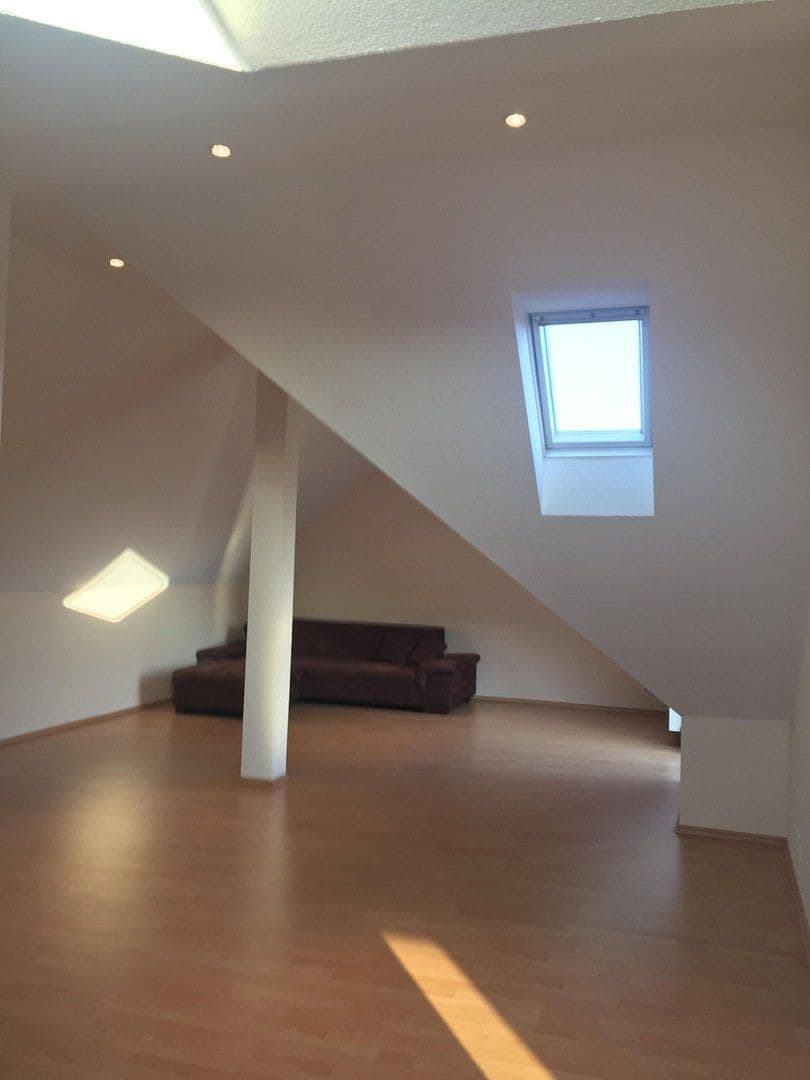 2 bedroom flat to rent, 95 m², Grünestraße 28, Wermelskirchen, North Rhine-Westphalia 2 bedroom flat to rent, 95 m², Grünestraße 28, Wermelskirchen, North Rhine-Westphalia