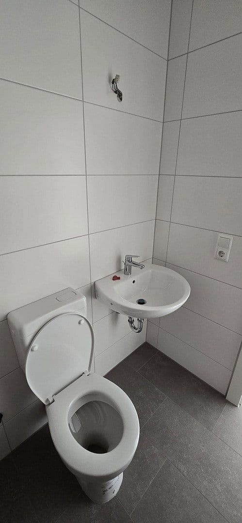 2 bedroom flat to rent, 60 m², Auerbacher Str. 16, Rodewisch, Saxony 2 bedroom flat to rent, 60 m², Auerbacher Str. 16, Rodewisch, Saxony