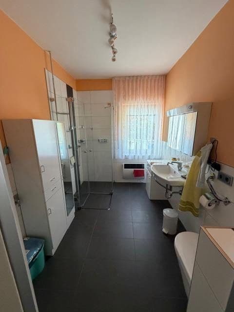 house for sale, 180 m², Odenwaldblick 14, Wiesbaden, Hesse house for sale, 180 m², Odenwaldblick 14, Wiesbaden, Hesse