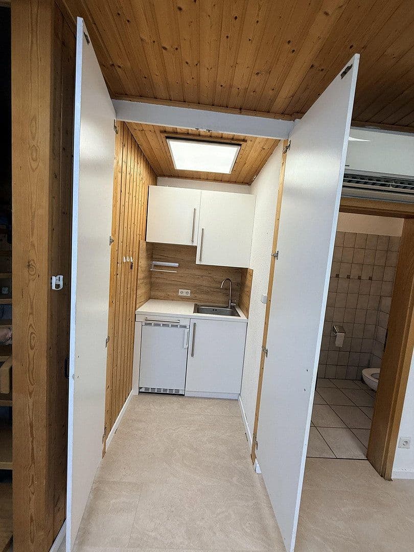 office to rent, 90 m², Duisburg, North Rhine-Westphalia office to rent, 90 m², Duisburg, North Rhine-Westphalia