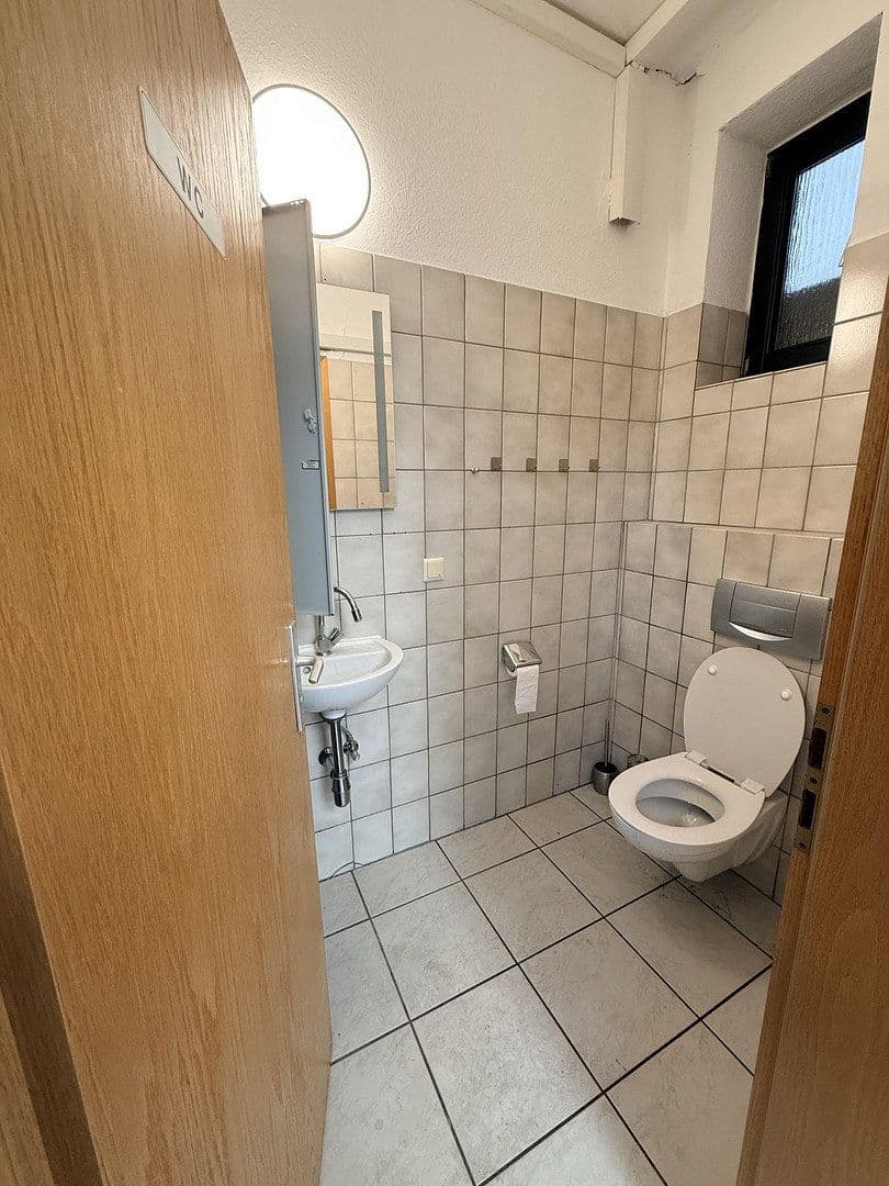 office to rent, 90 m², Duisburg, North Rhine-Westphalia office to rent, 90 m², Duisburg, North Rhine-Westphalia