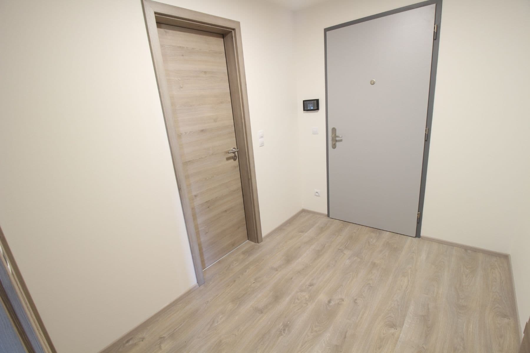 1 bedroom with open-plan kitchen flat to rent, 50 m², Hornoměcholupská, Prague, Prague 1 bedroom with open-plan kitchen flat to rent, 50 m², Hornoměcholupská, Prague, Prague