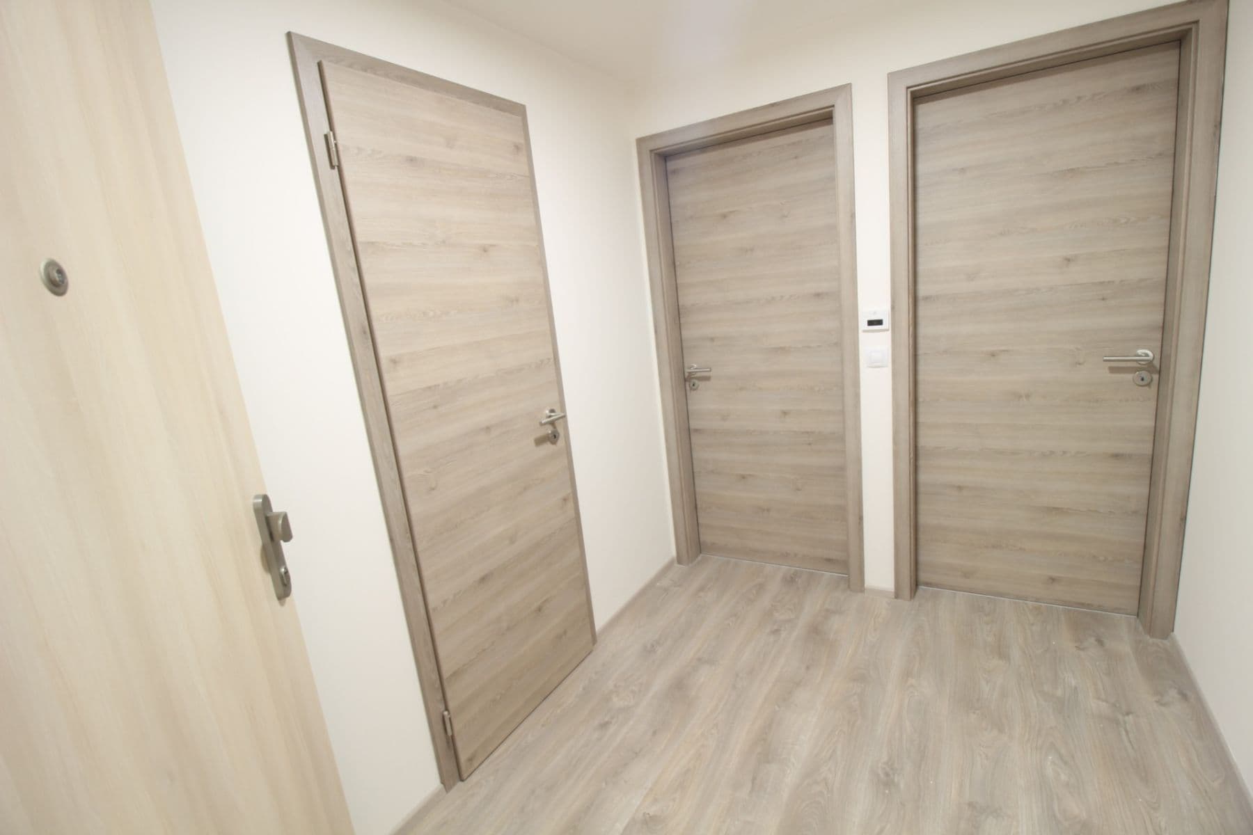 1 bedroom with open-plan kitchen flat to rent, 50 m², Hornoměcholupská, Prague, Prague 1 bedroom with open-plan kitchen flat to rent, 50 m², Hornoměcholupská, Prague, Prague