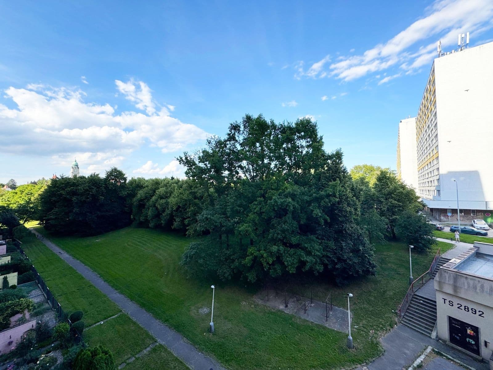 2 bedroom with open-plan kitchen flat to rent, 72 m², Hlivická, Prague, Prague 2 bedroom with open-plan kitchen flat to rent, 72 m², Hlivická, Prague, Prague